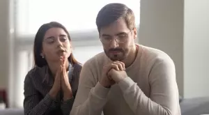 Как да се извините на партньора си след скандал, 15 подходящи фрази