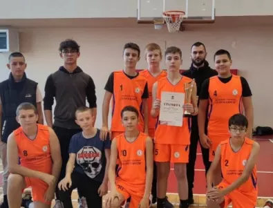 В Казанлък се проведоха финалните общински игри по баскетбол
