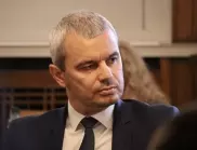 Костадинов обвини парламента и медиите, че са американски