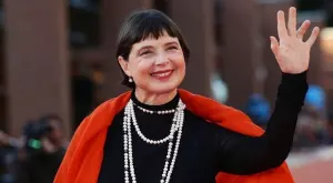 Изабела Роселини: От бюти легенда до режисьор на порно с животни