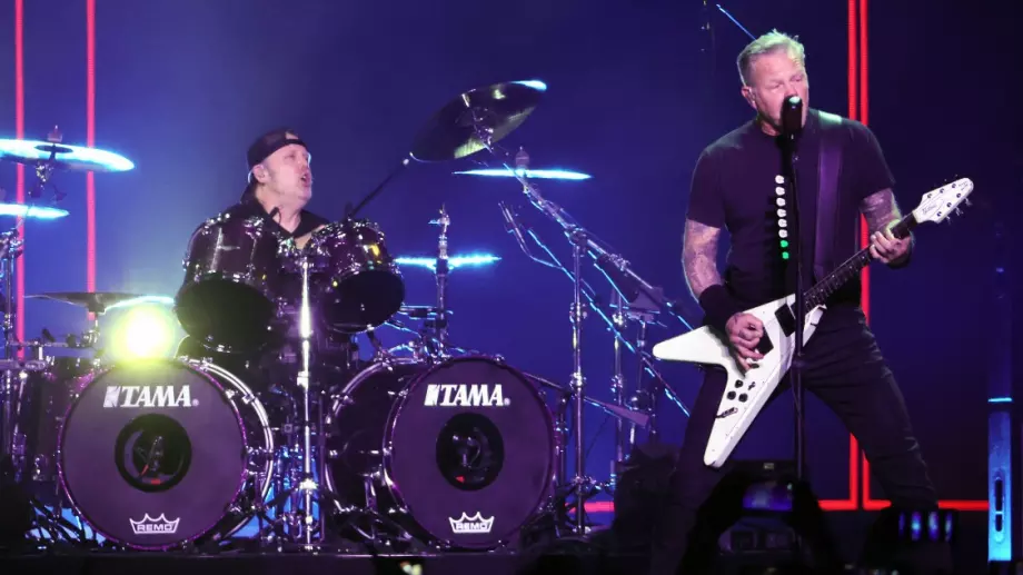 Metallica издава нов албум и тръгва на турне (ВИДЕО)