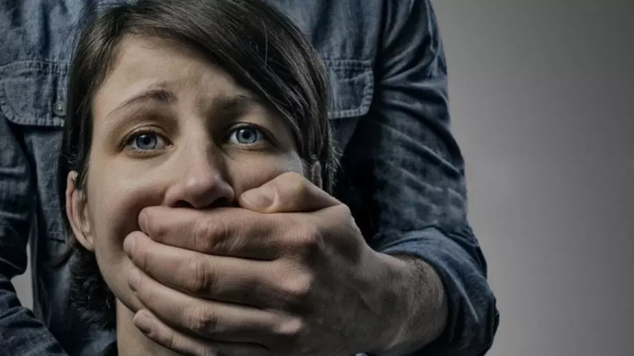 Дарете и помогнете на жертвите на домашно насилие