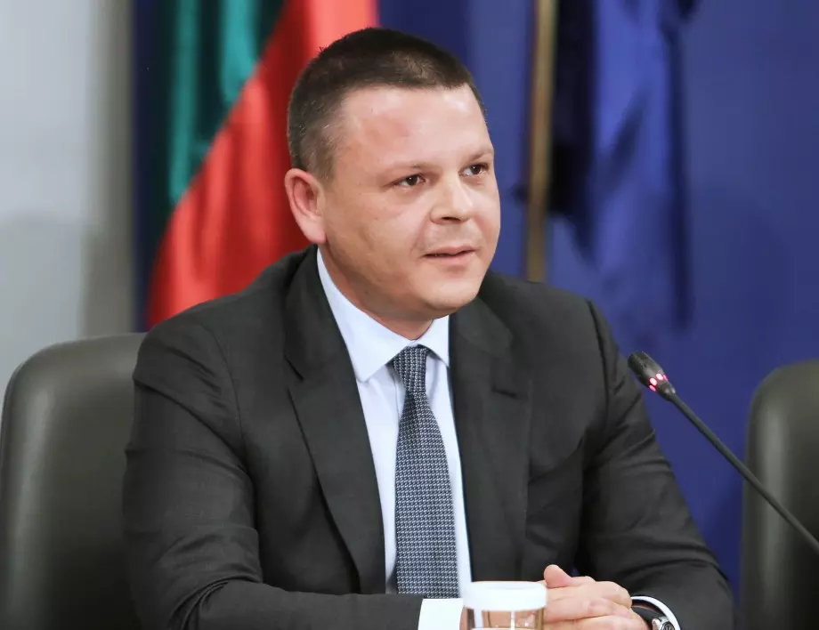 Христо Алексиев: Пълната забрана за износ на продукти от суров руски петрол ще има сериозни последствия за гражданите и бизнеса