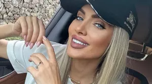 Златка Райкова се съблече в 9-тия месец (СНИМКА)