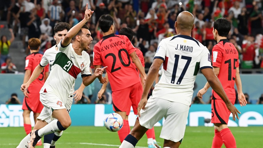 Световно първенство по футбол НА ЖИВО: Южна Корея - Португалия 0:1, отменен гол за азиатците (ВИДЕО+ГАЛЕРИЯ)