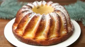 Бърз и вкусен кекс със сладко