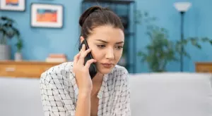 Женски виц за 23 ноември 2023: Жена търси психологическа помощ по телефона
