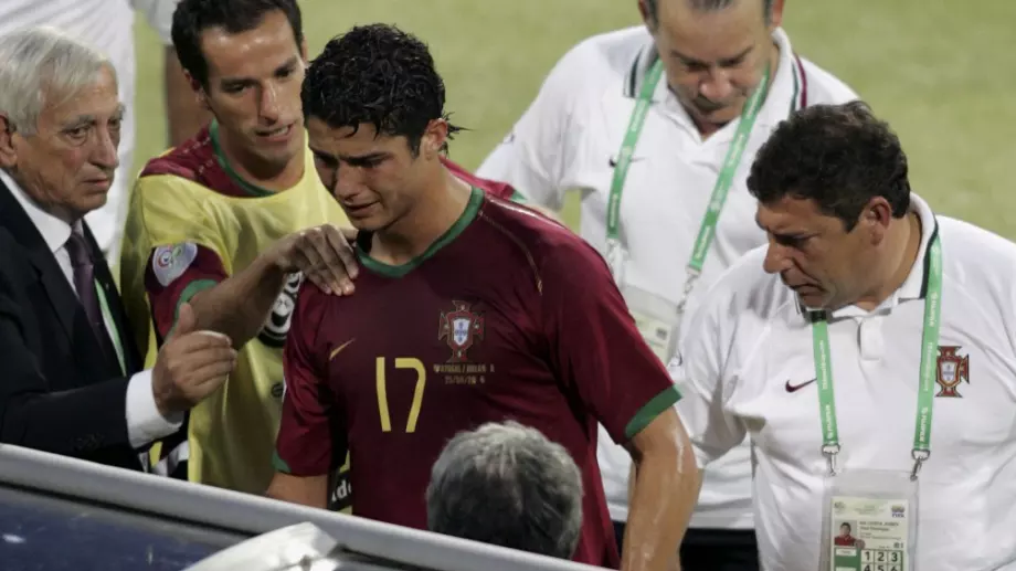 Звяра, който контузи Роналдо и още трима от Португалия на Мондиал 2006 (ВИДЕО)