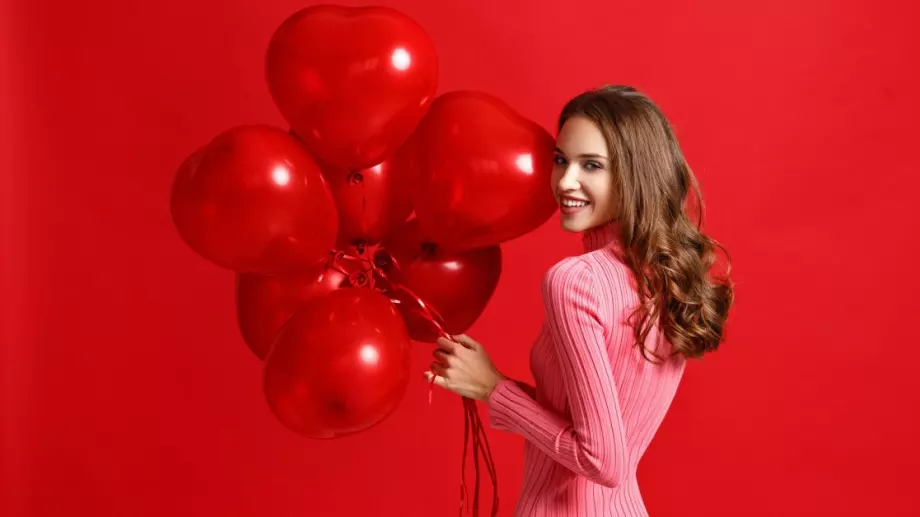 Кой празнува имен ден днес, 27 декември 2022 година?