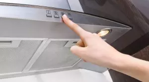 Почистете филтрите на аспиратора си само с тези 2 съставки