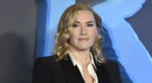 Кейт Уинслет: Безсилни сме пред социалните медии, обсебващи децата ни 