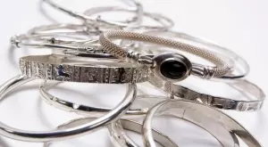 3 начина за лесно почистване на среброто у дома