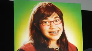 Помните ли "Грозната Бети"? Вижте актьорите днес (СНИМКИ)