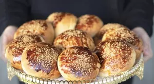 Мекички домашни сиренки с чубрица