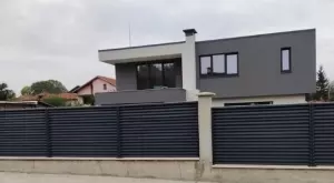 4 причини да инвестирате в качествени огради тип щора