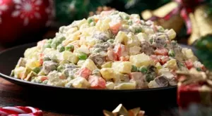 Няма толкова вкусна домашна руска салата