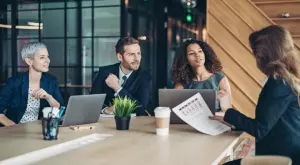 Заплатите на шефовете в България: 16 000 лева на месец без бонусите