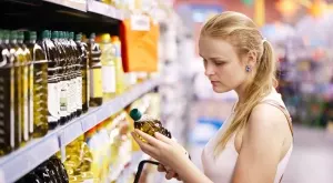 Женски виц за 4 септември 2023: Блондинка влиза в магазин и вижда нов предмет