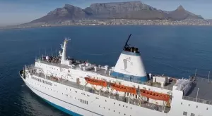 Разгледайте най-големия плаващ книжен панаир (ВИДЕО)