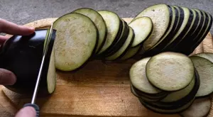 Задължително опитайте тази бърза гръцка мусака