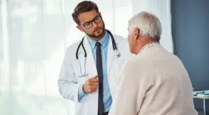 Виц на деня: Докторе, боли ме десния крак