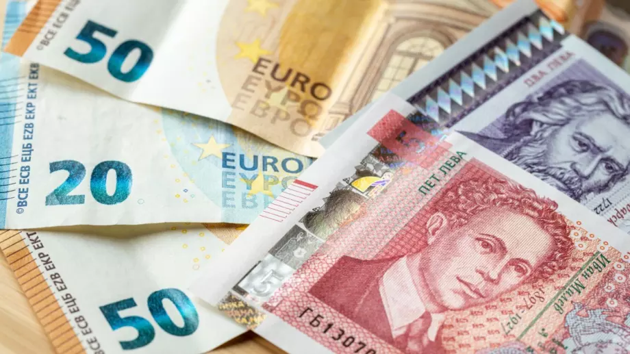 Приемане на еврото: НАП и КЗП ще следят за спекула с цените