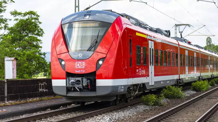 Deutsche Bahn наема хиляди нови служители, търси хора от Балканите