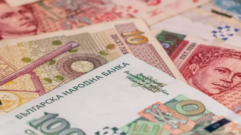 Парите в обращение намаляха с близо 1 млрд. лева от началото на годината