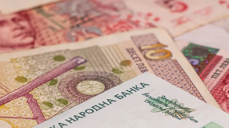 Средният осигурителен доход за юни намалява. Ето с колко 