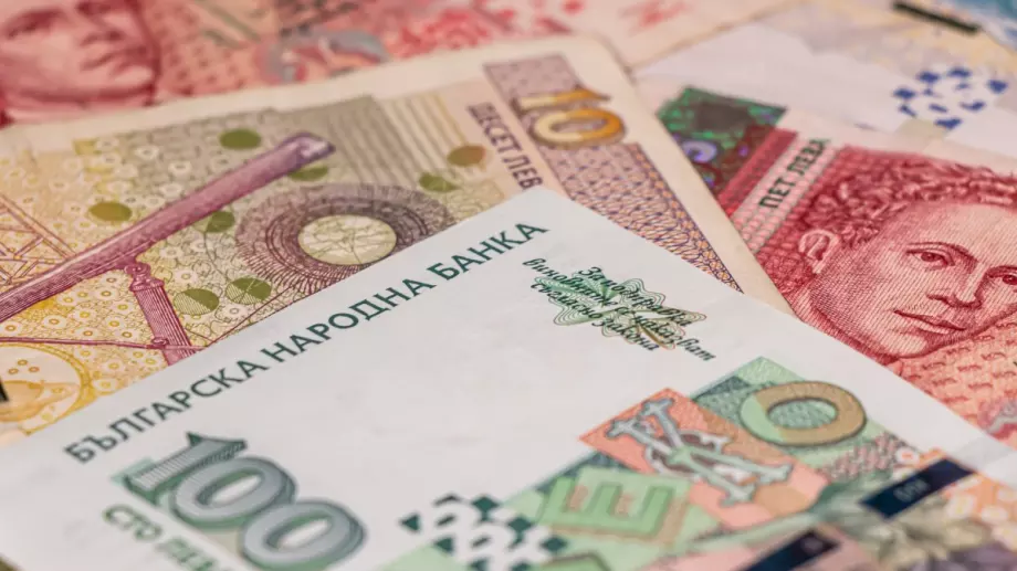 Лек ръст на лихвите по депозитите през август