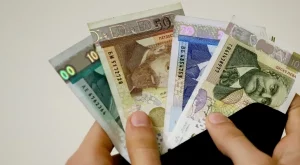 Доходите и разходите растат поравно в края на миналата година