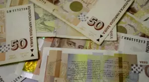 София и всички останали: Къде у нас заплатите са най-високи и най-ниски?