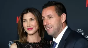 Любовни хроники: Адам Сандлър и Жаклин Титоне