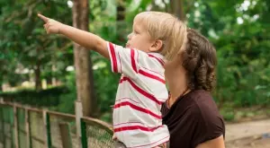 Виц на деня: Майка и детето ѝ отиват в зоопарка