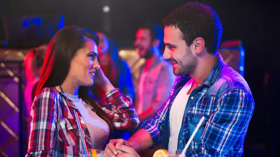 Най-големите грешки, които правят жените, когато искат да впечатлят мъж