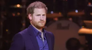 Ето коя е мистериозната жена, отнела девствеността на принц Хари (ВИДЕО)