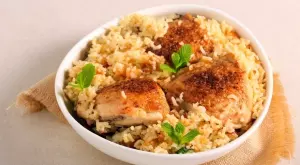 Така се приготвя най-вкусното пиле с ориз