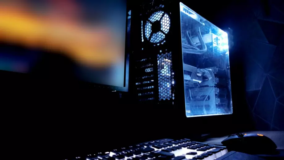 Спад в продажбите на настолни компютри по света