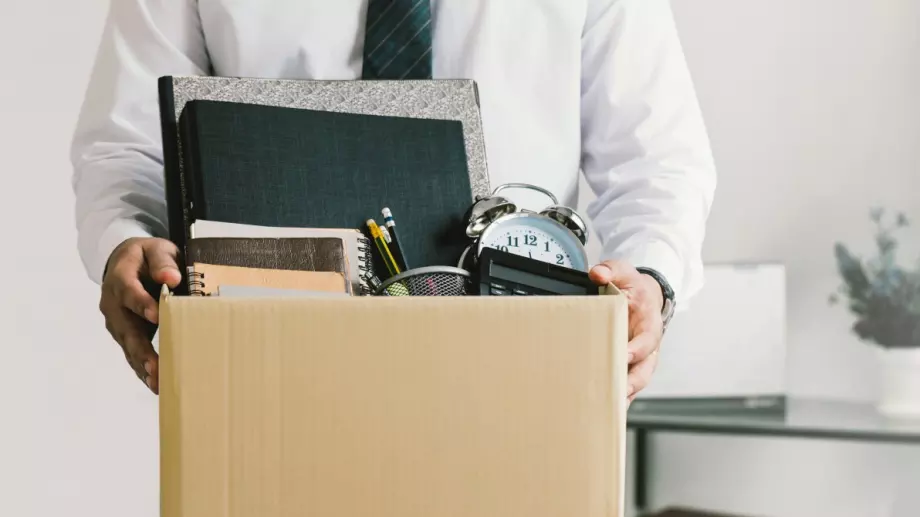 Все повече банкери напускат Credit Suisse в търсене на по-сигурна работа