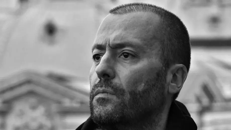 Куп звезди на премиерата на дебютната книга на Нойзи (ВИДЕО)