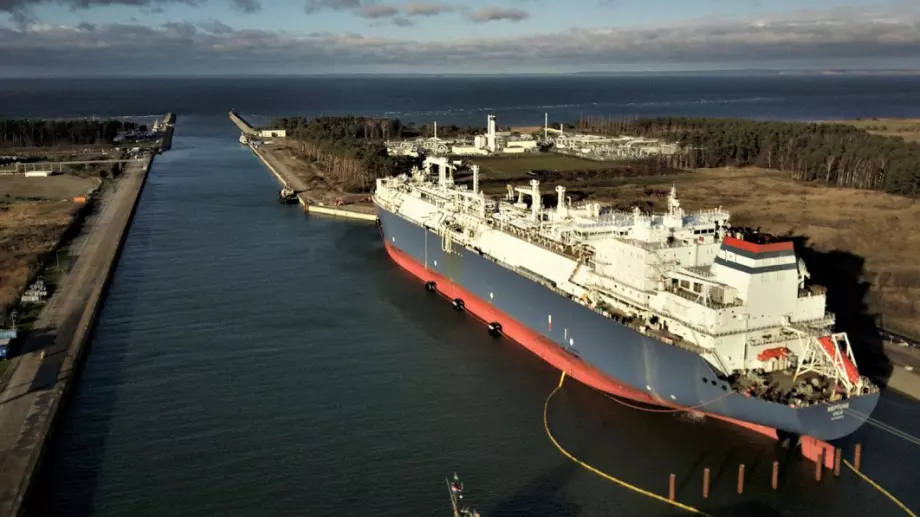 Германия не губи време, вече има втори терминал за втечнен газ