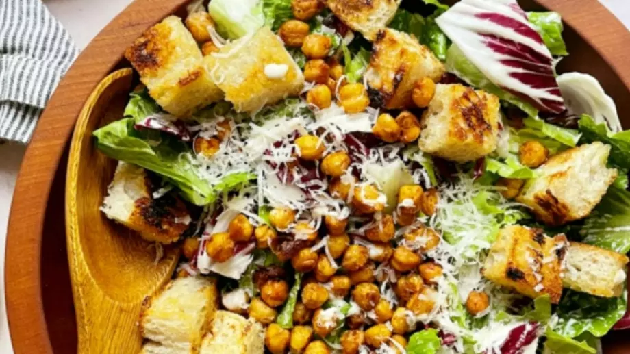Домашната салата, в която ще се влюбите