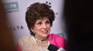 Почина актрисата Джина Лолобриджида