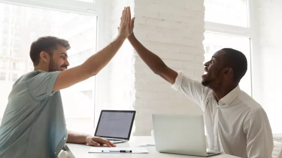 Виц на деня: Руснак и африканец си ходили на гости