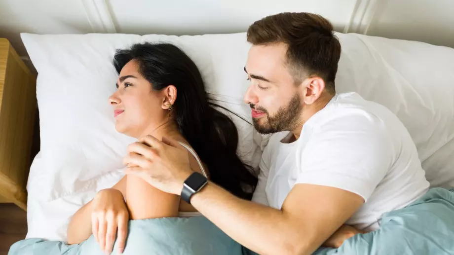 Виц за 24 март 2023: Свалка за една нощ, на сутринта...