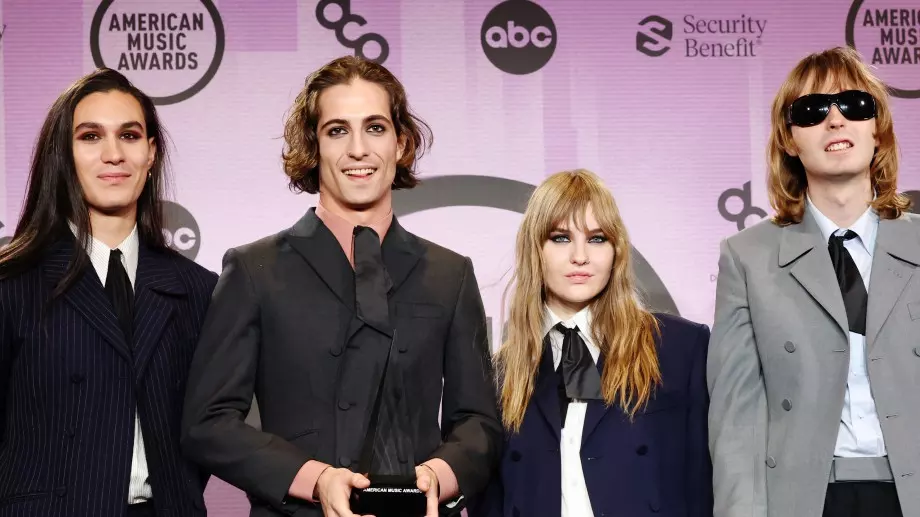 Måneskin представиха новия си албум, женейки се (ВИДЕО)