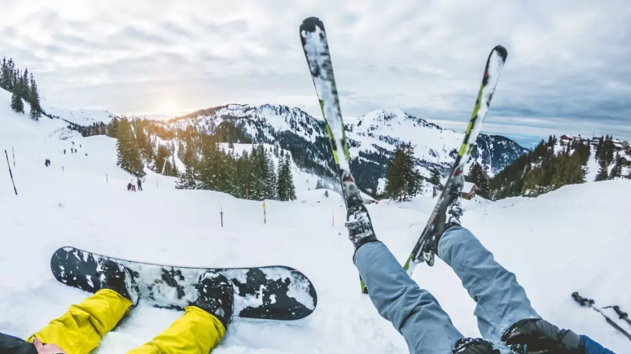 Изграждат нов завод за ски в Асеновград, вече търси работници