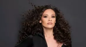 Мариана Попова разбуни духовете, оплювайки българите и Черноморието (СНИМКА)