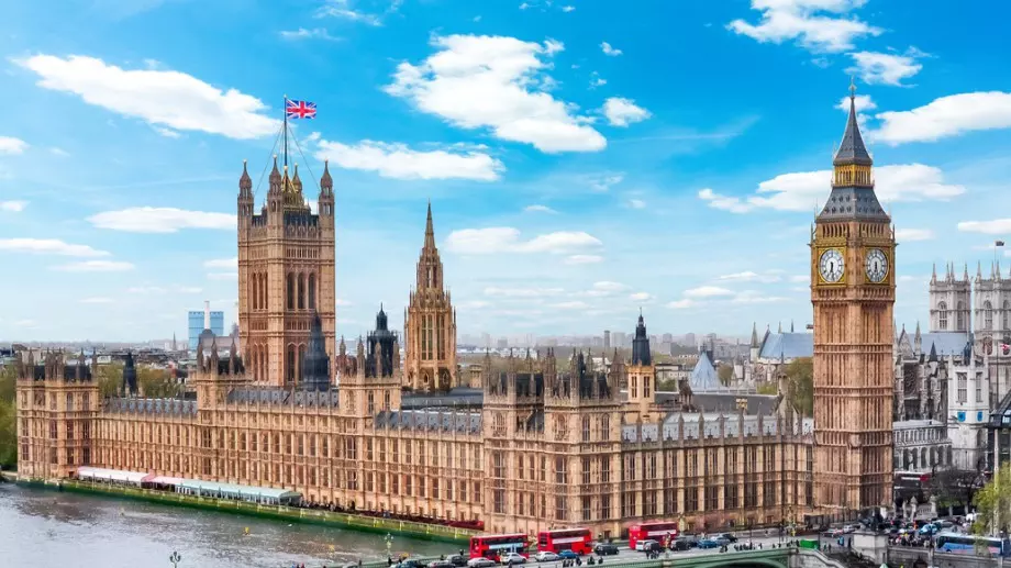 Великобритания е с рекорден бюджетен излишък през януари