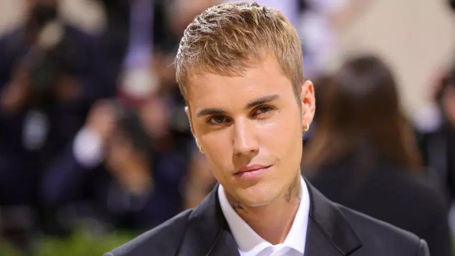 Джъстин Бийбър продаде музиката си, ето за колко